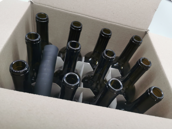 12 x 750Ml Cork Neck Wine Bottles Kit with Cork and shrink sleeves